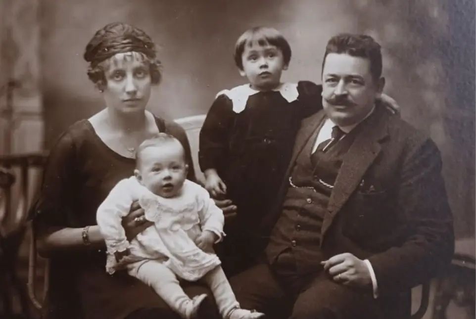 Giovanni and Ada Agostini with their sons Giampiero (referred to as a medical student in Milan in the book, with his father) and Bruno (as a baby), late 1920